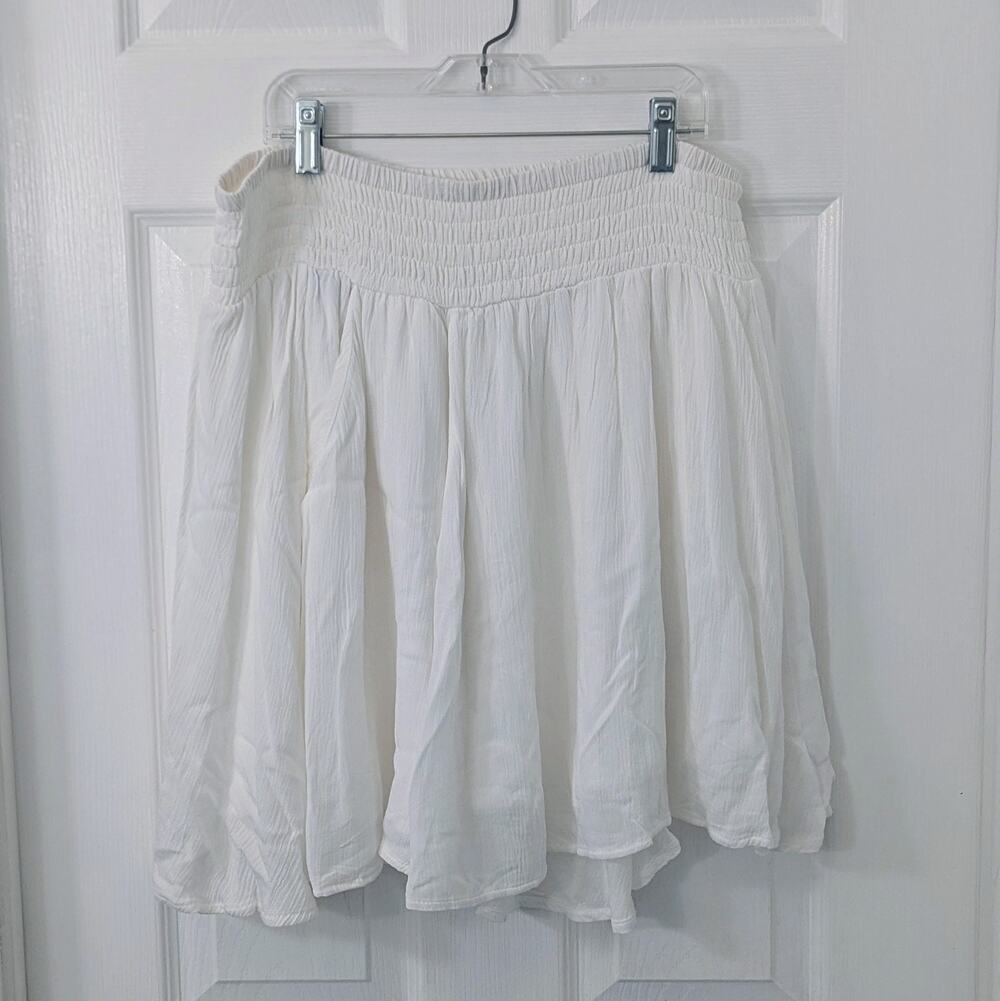 Torrid Ivory Gauze Smocked Waist Skort – Size 1X (14/16) – NWT